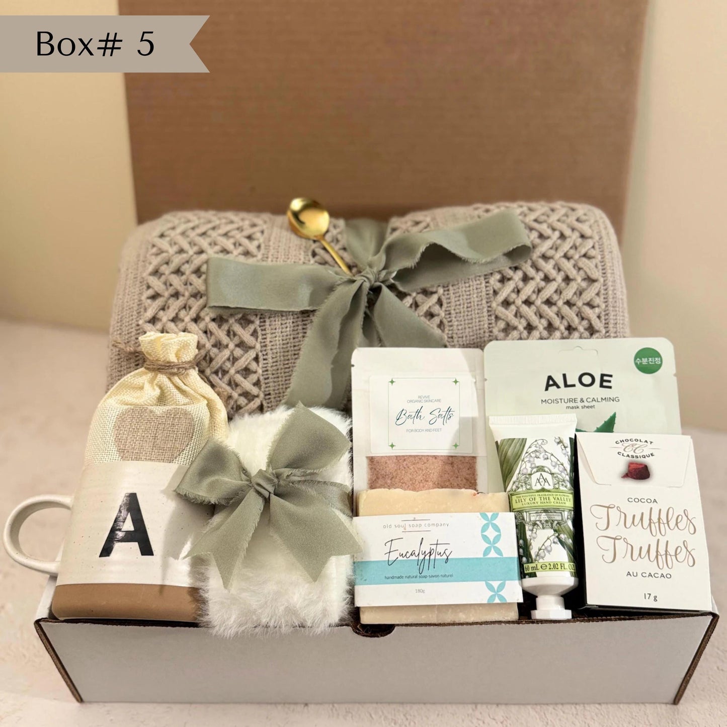 Blanket Gift Box Personalized Candle Pampering Gift Custom Name Mug Cozy Wellness Gift Hygge Care Package Relaxation Birthday Gift for Her