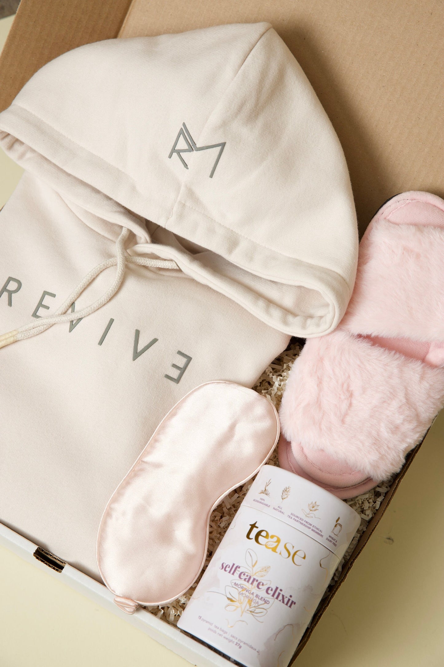 Christmas Gifts Jogger Set For Her Care Package For Women Beauty Box Loungewear Set Relaxed Sweatsuit For Her Hygge Gift Box Pamper Gift Her