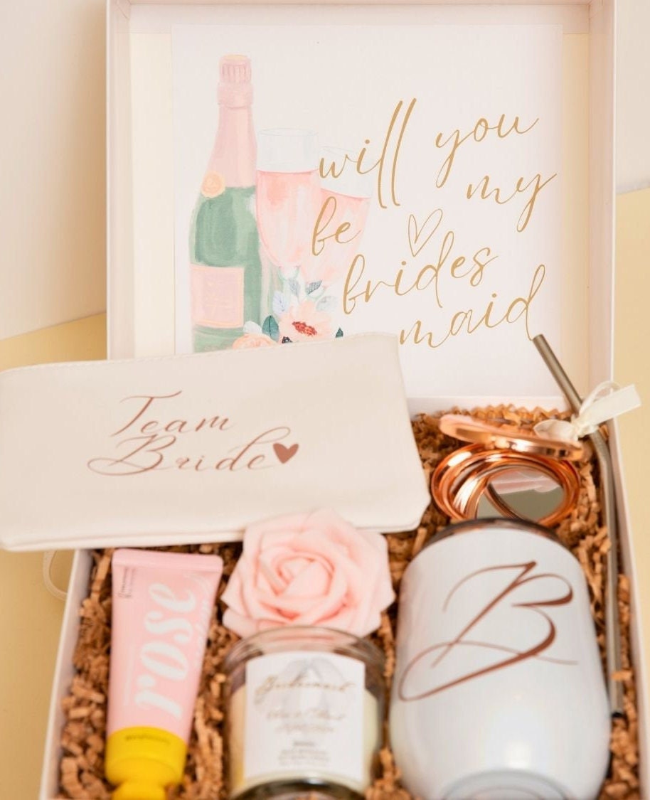 Best Friend Bridesmaid Proposal Box Thankyou Gift Box Bestie Custom Bridesmaid Package Personalized Bridal Shower Gift Basket Engagement Box
