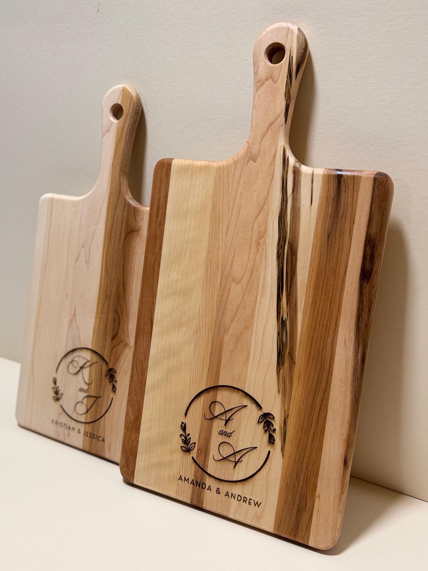 Personalized Christmas Cutting Board Holiday Wooden Monogram Kitchen Gift Wedding Present Handcrafted Maple Wood Serving Accessory Cheese