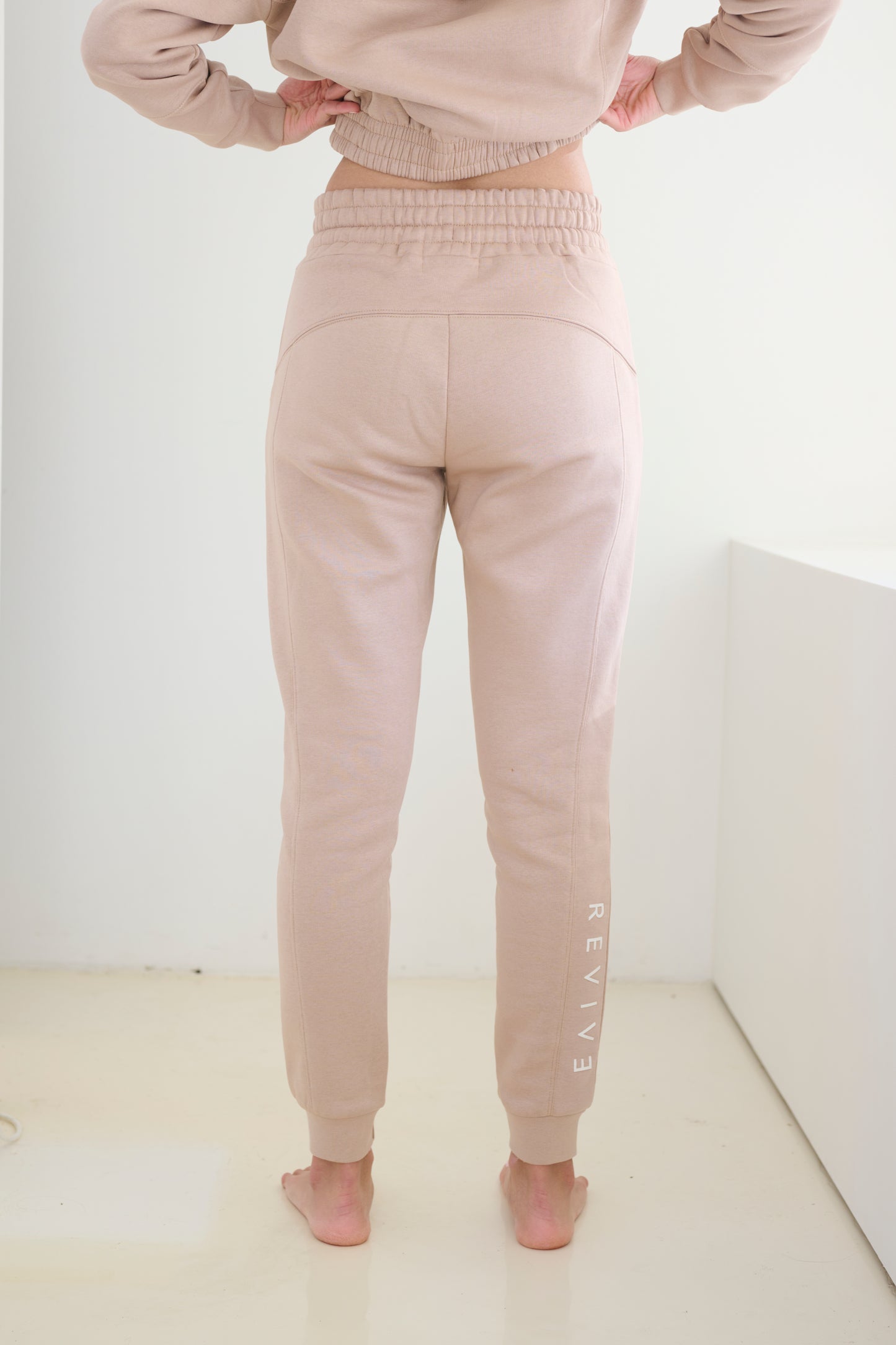 High-waisted Jogger Taupe